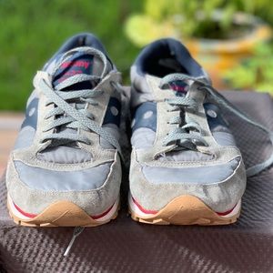 saucony guide vs new balance 860